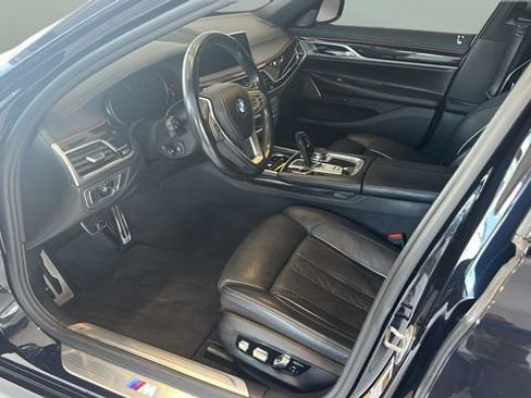 Used 2019 BMW 750i xDrive w/ M Sport Package AWD/4WD image 7