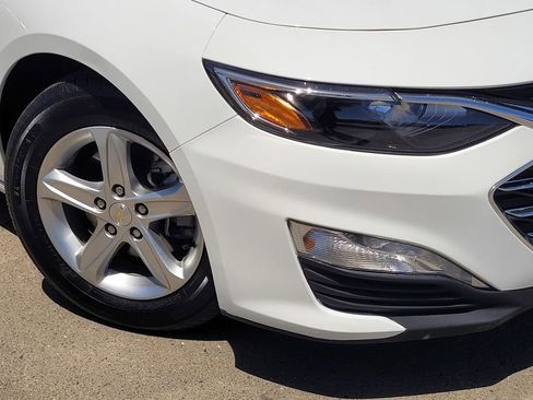 Used 2022 Chevrolet Malibu LT FWD image 13