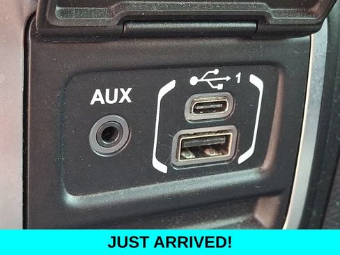 Used 2018 Jeep Wrangler Unlimited Sport S AWD/4WD image 24