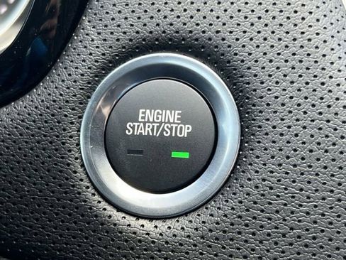 New 2025 Cadillac XT6 Luxury image 19