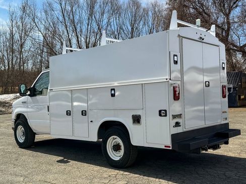 New 2025 Ford E-350 and Econoline 350 Super Duty w/ Power Equipment Group RWD image 5