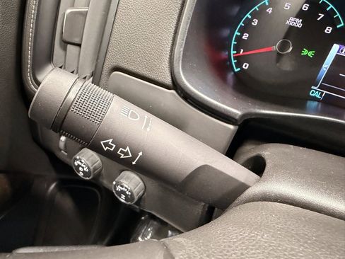 Used 2018 GMC Canyon SLT image 42