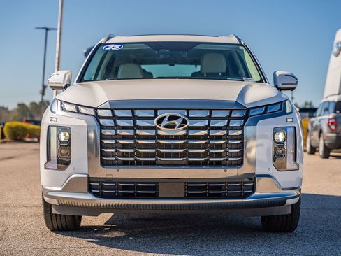 Used 2025 Hyundai Palisade Calligraphy image 2