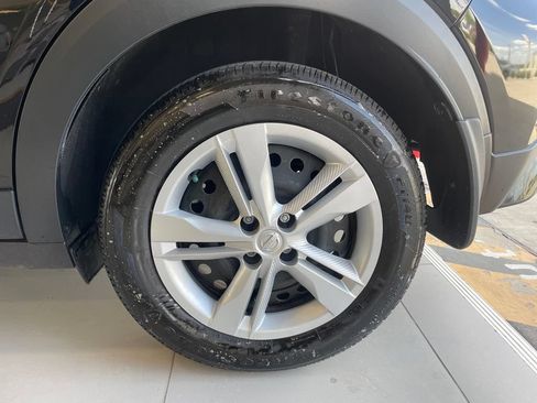 Certified 2025 Nissan Kicks Play S FWD image 17
