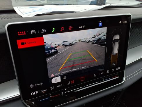 New 2026 Volkswagen Tiguan SE R-Line FWD image 16