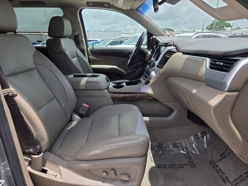 Used 2019 GMC Yukon XL SLT w/ Open Road Package RWD image 24
