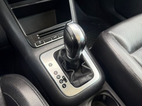 Used 2011 Volkswagen Tiguan 2WD image 18
