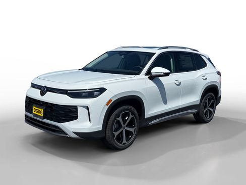 New 2026 Volkswagen Tiguan SE AWD/4WD image 1
