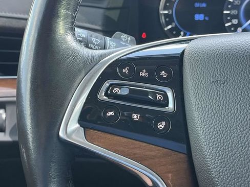 Used 2020 Cadillac Escalade Luxury w/ Escalade Sport Edition AWD/4WD image 31