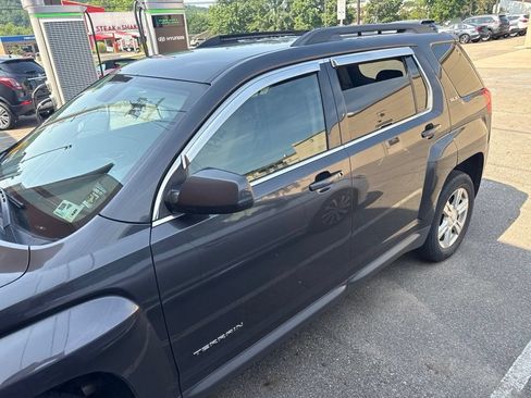 Used 2015 GMC Terrain SLE AWD/4WD image 3