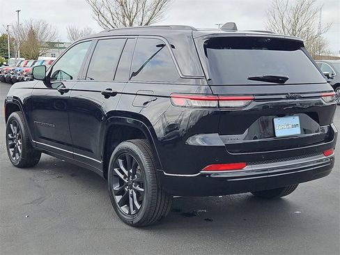New 2026 Jeep Grand Cherokee Limited image 4