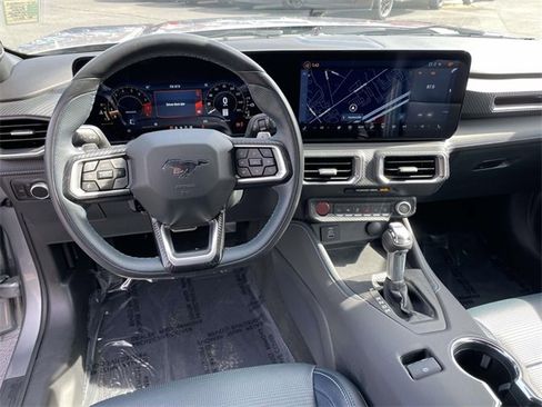 Used 2025 Ford Mustang GT Premium image 10