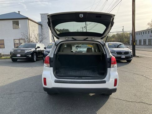 Used 2012 Subaru Outback 2.5i Limited AWD/4WD image 11