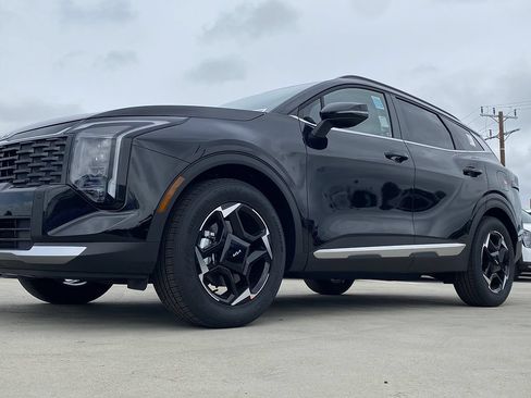 New 2026 Kia Sportage EX FWD image 10