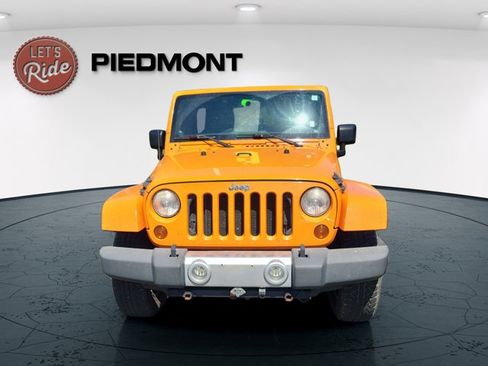 Used 2013 Jeep Wrangler Unlimited Sahara w/ Connectivity Group image 3