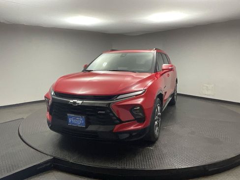 Certified 2024 Chevrolet Blazer RS w/ Enhanced Convenience Package AWD/4WD image 3