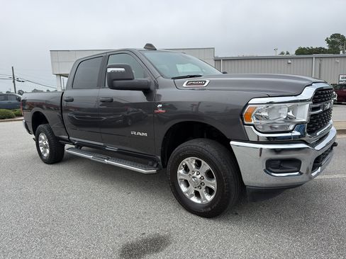 Used 2024 RAM 2500 Big Horn AWD/4WD image 2