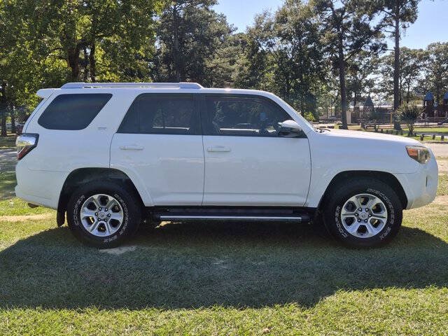 Used 2014 Toyota 4Runner SR5 RWD image 2