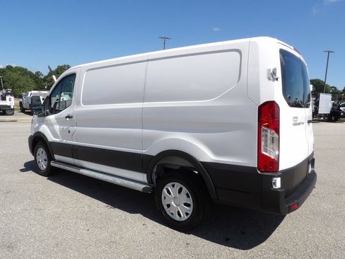 Used 2025 Ford Transit 250 Low Roof w/ Exterior Upgrade Package RWD image 4