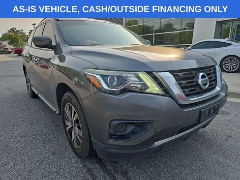 Used 2018 Nissan Pathfinder S image 1
