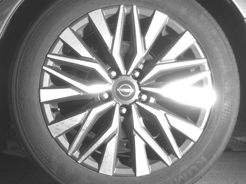 Used 2025 Nissan Altima 2.5 SV FWD image 14