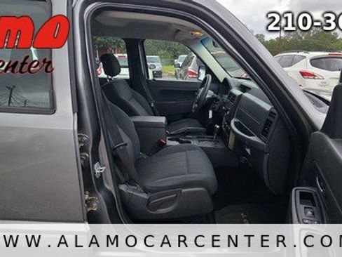 Used 2012 Jeep Liberty Sport image 15