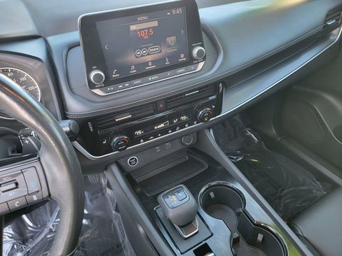 Used 2021 Nissan Rogue SV w/ Premium Package image 19