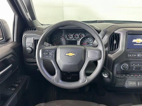 Used 2023 Chevrolet Silverado 1500 Custom image 9