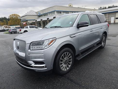 Used 2021 Lincoln Navigator 4WD image 17