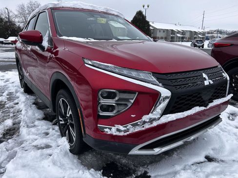 Used 2024 Mitsubishi Eclipse Cross SE image 3