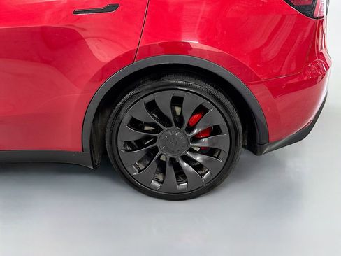 Used 2021 Tesla Model Y Performance image 11