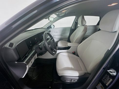 Used 2025 Hyundai Kona SEL image 13