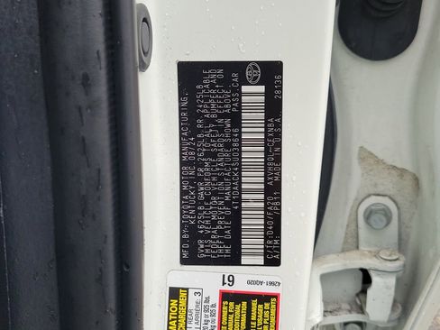 Used 2025 Toyota Camry LE FWD image 34
