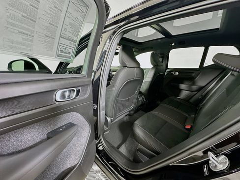 Used 2026 Volvo XC40 B5 Ultra w/ Protection Package Premier AWD/4WD image 17