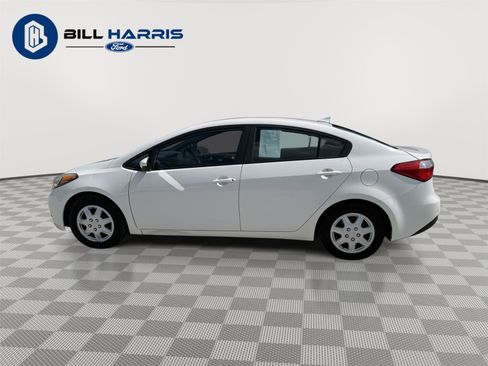 Used 2016 Kia Forte LX FWD image 8