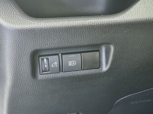 Used 2024 Toyota RAV4 XLE FWD image 17