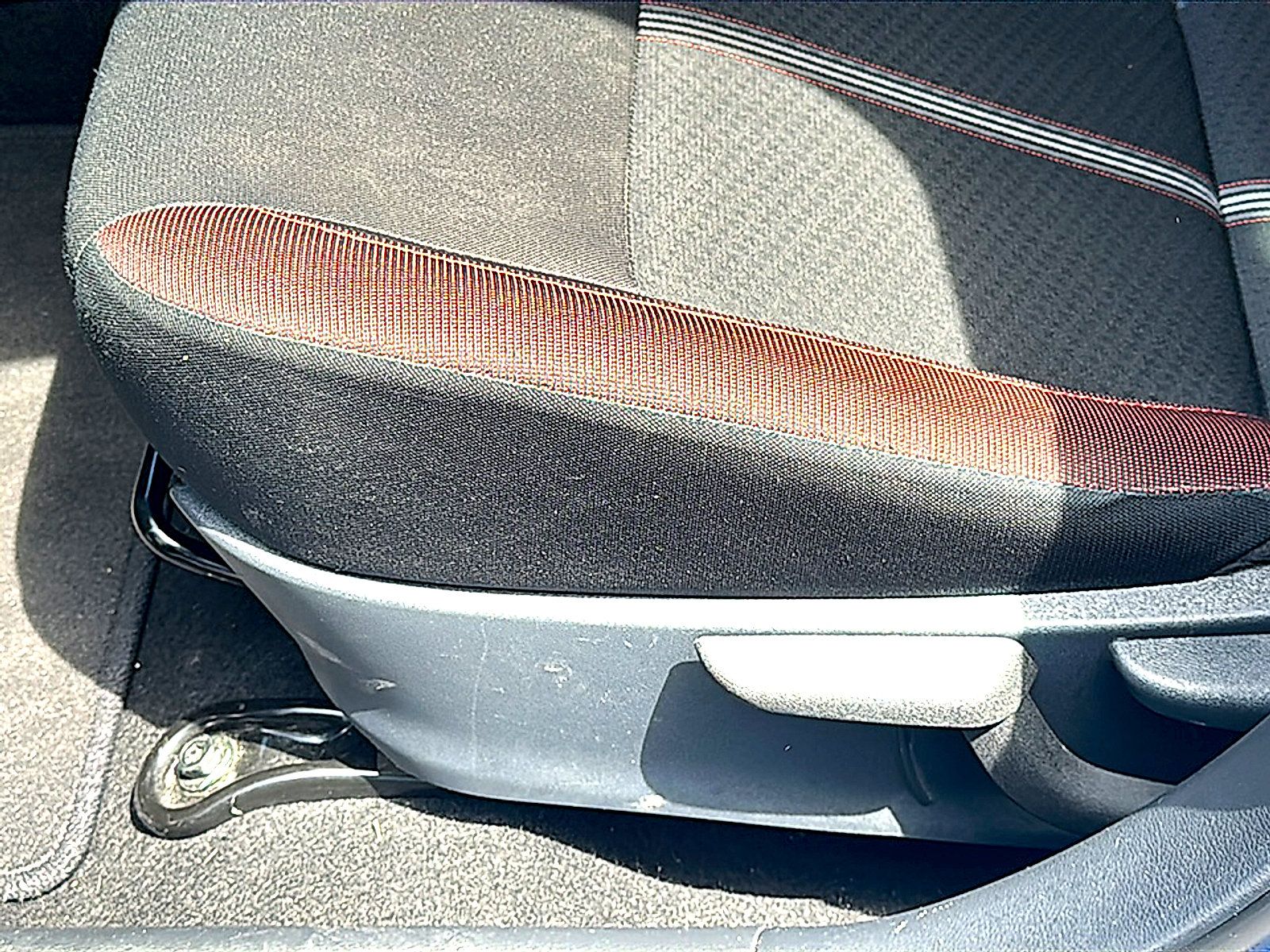 Used 2024 Nissan Versa SR FWD image 15