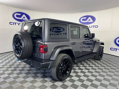 Used 2023 Jeep Wrangler Unlimited Sahara w/ Cold Weather Group AWD/4WD image 3