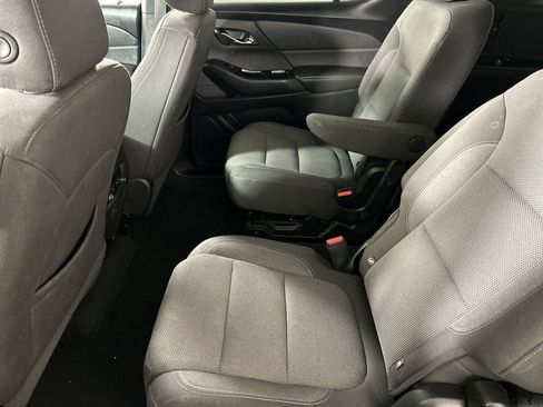 Used 2023 Chevrolet Traverse LT AWD/4WD image 23