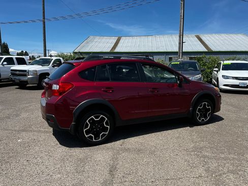 Used 2014 Subaru Crosstrek 2.0i Premium w/ Moonroof Package AWD/4WD image 3