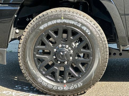 New 2026 RAM 2500 Limited AWD/4WD image 24