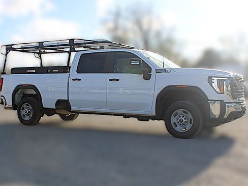 Used 2025 GMC Sierra 2500 Pro w/ Convenience Package image 2