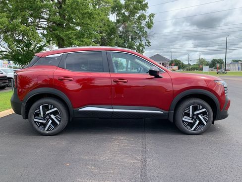 New 2026 Nissan Kicks SV FWD image 2