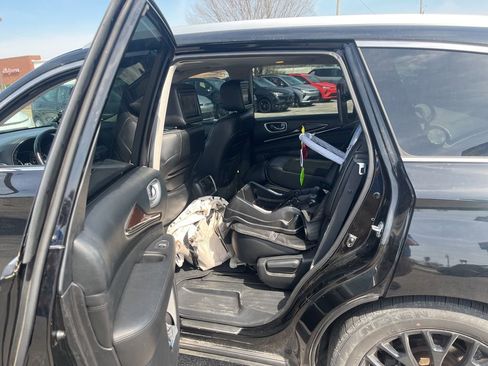 Used 2015 INFINITI QX60 AWD w/ Deluxe Touring Package image 11