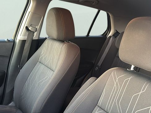 Used 2019 Chevrolet Trax LT image 22