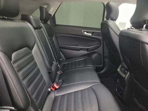 Used 2019 Ford Edge SEL w/ Equipment Group 201A FWD image 19