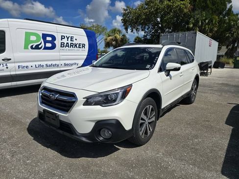 Used 2019 Subaru Outback 2.5i Limited AWD/4WD image 1