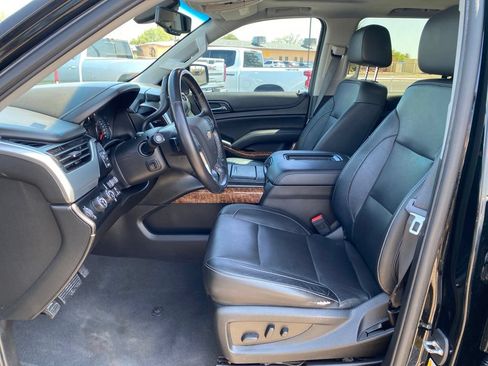 Used 2019 Chevrolet Tahoe Premier w/ RST 6.2L Performance Edition AWD/4WD image 34