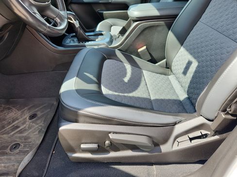 Used 2022 Chevrolet Colorado Z71 image 24