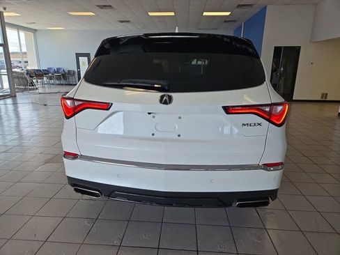 Certified 2024 Acura MDX FWD w/ Technology Package image 7